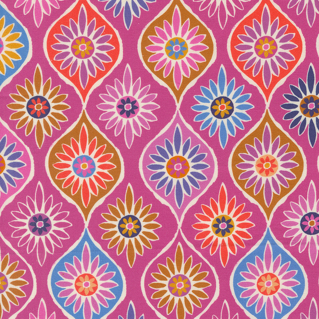 Maeve by Moda daisy design on lotus background 11932 22