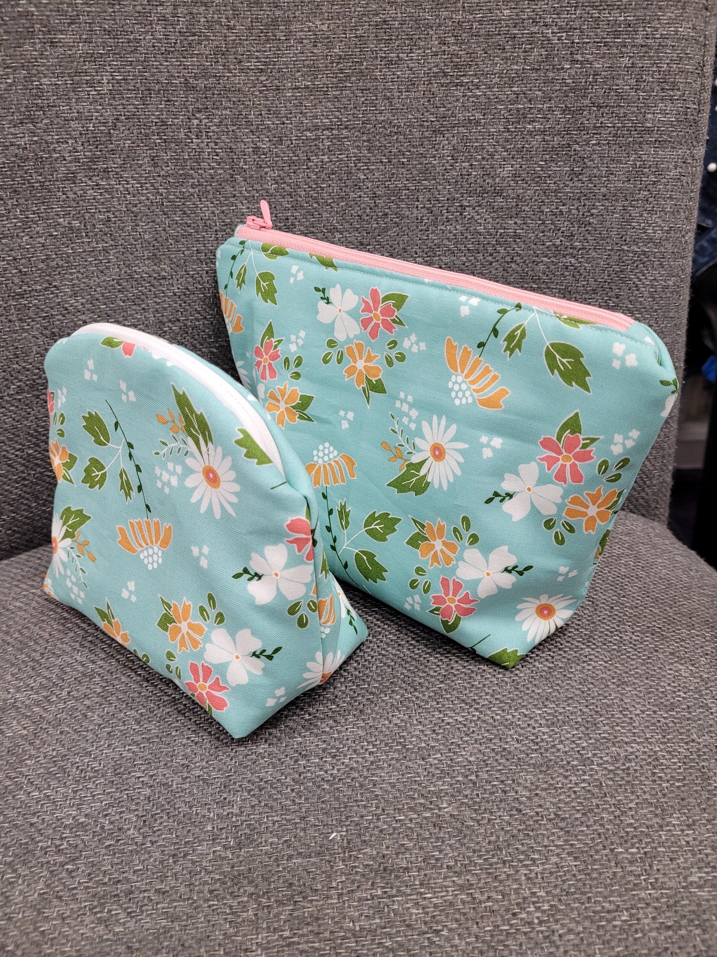 2 Shapes of Make-up bags
