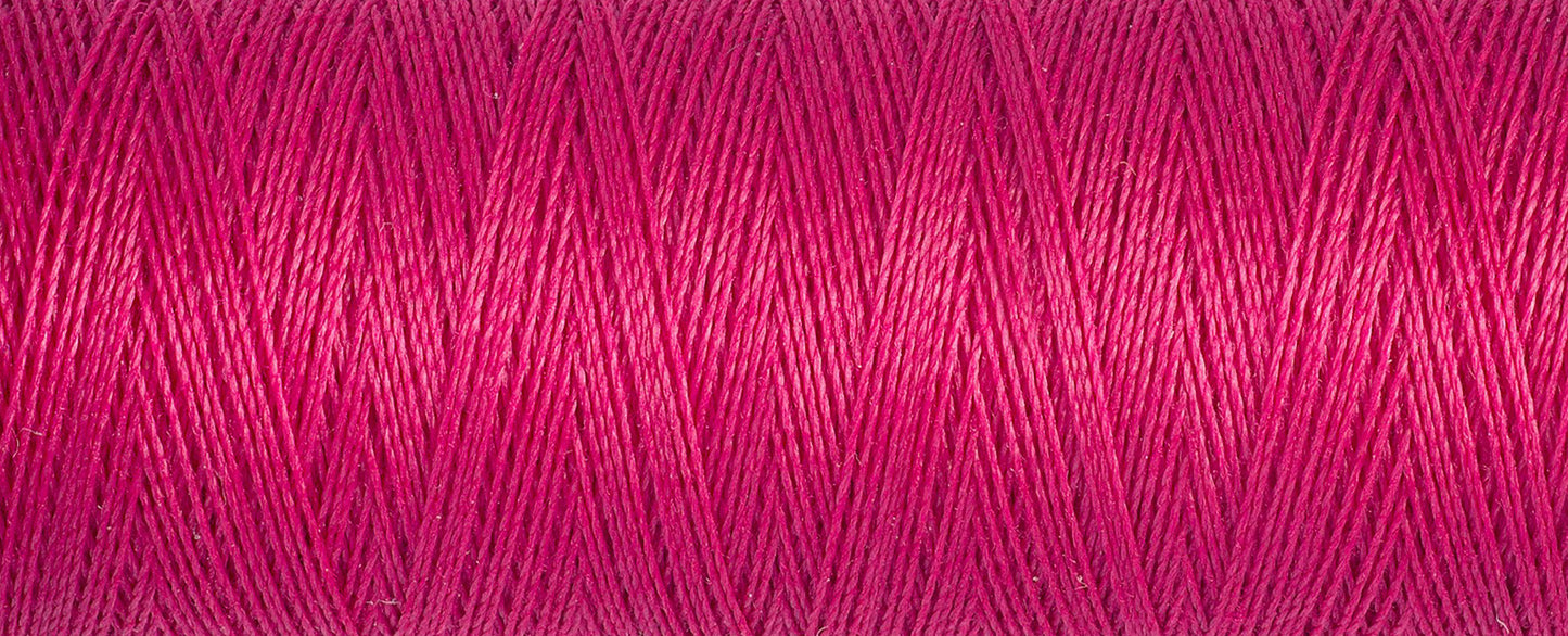 Gutermann magenta thread 100m